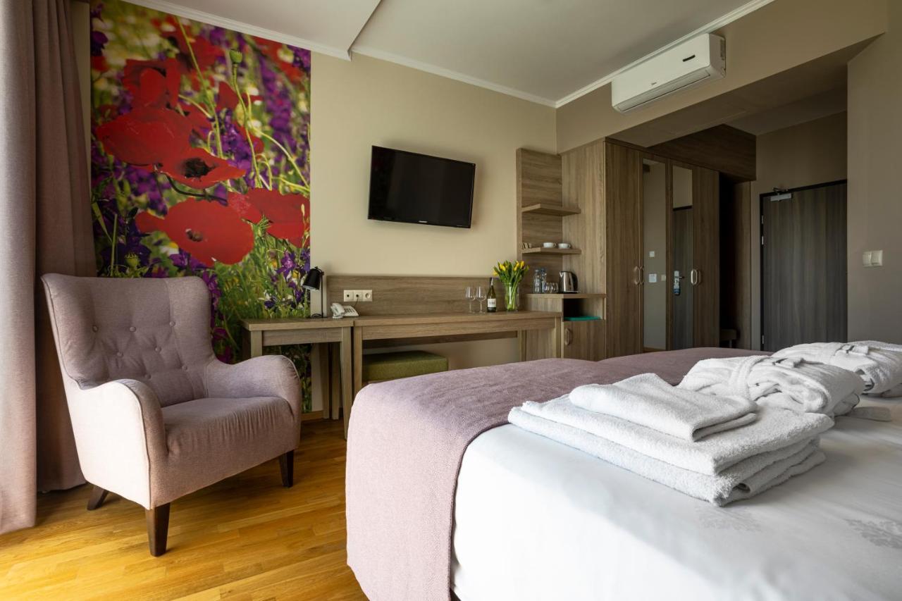 Terma Slowacki Resort Medical Spa Busko Zdroj Exterior photo