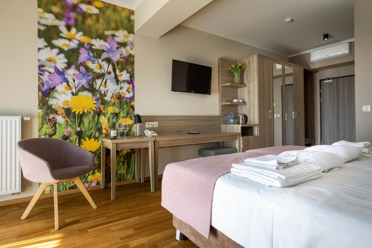 Terma Slowacki Resort Medical Spa Busko Zdroj Exterior photo